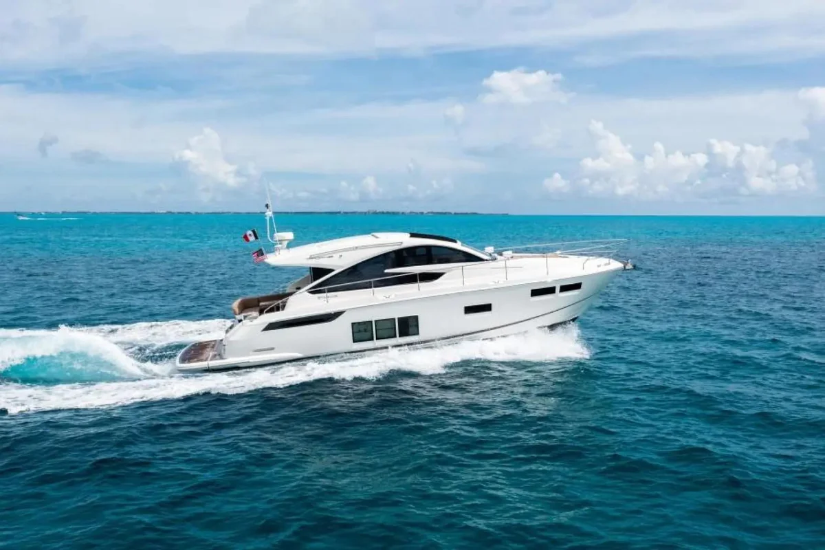 Fairline | 2015 photo