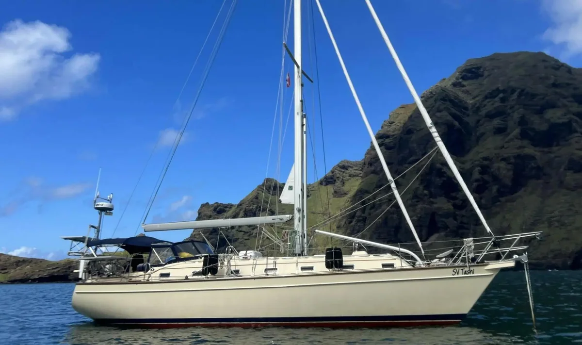 Island Packet | 2005 photo