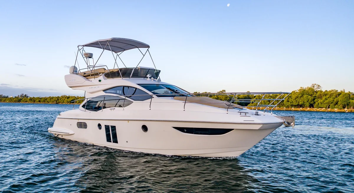 Azimut | 2012 photo