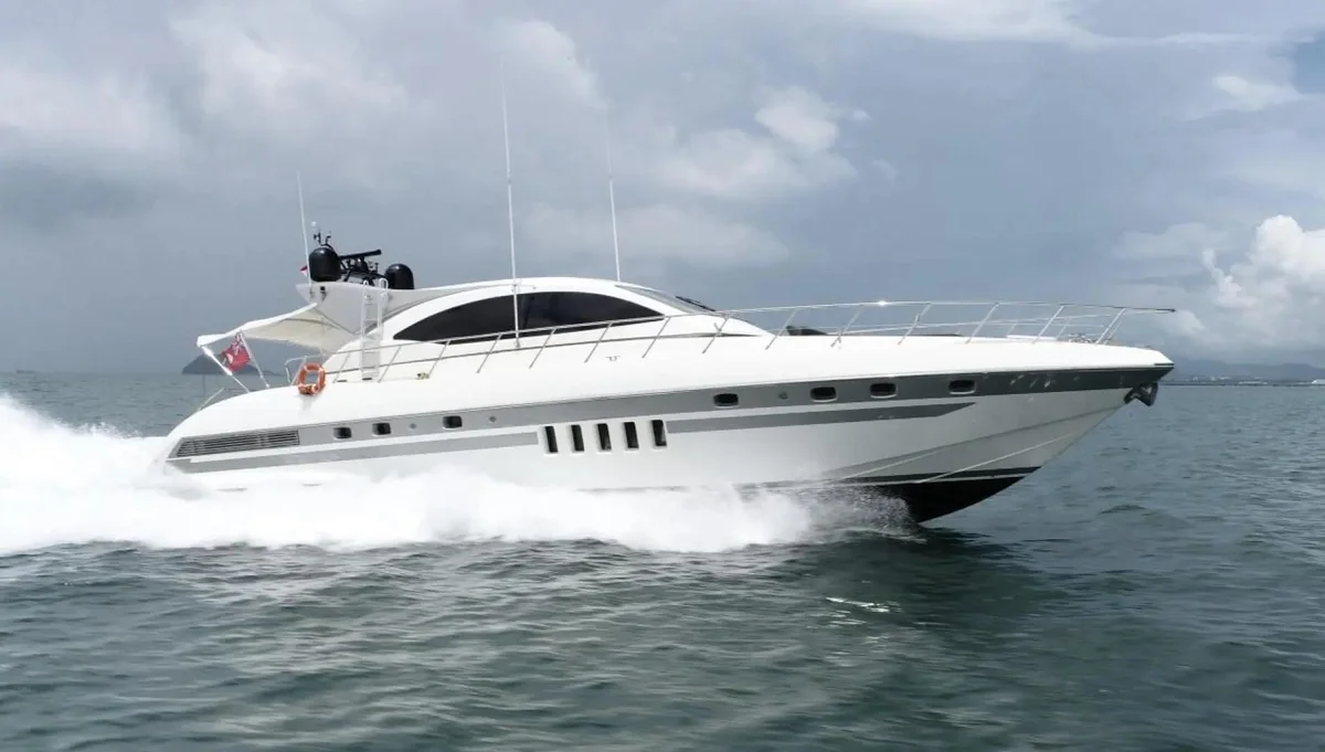 Mangusta | 2004 photo