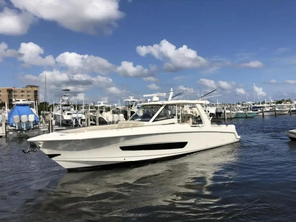 Boston Whaler | 2019 photo