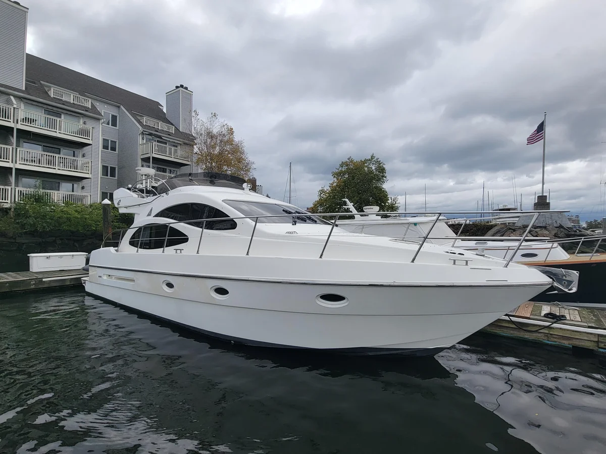 Azimut | 2001 photo