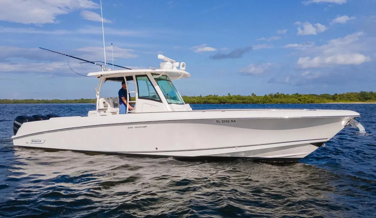 Boston Whaler | 2015 photo