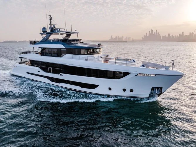 MAJESTY 112 photo