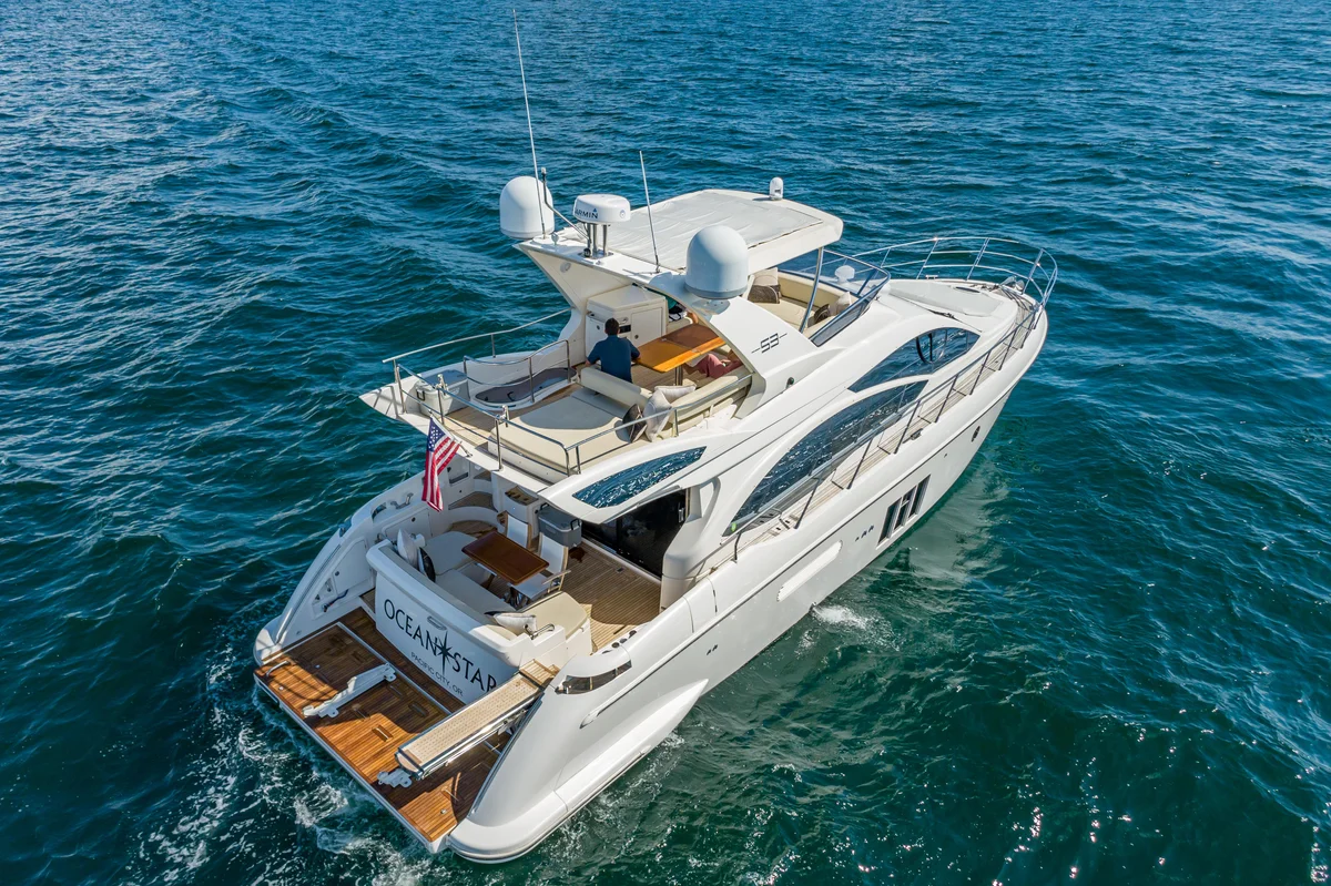 Azimut | 2011 photo