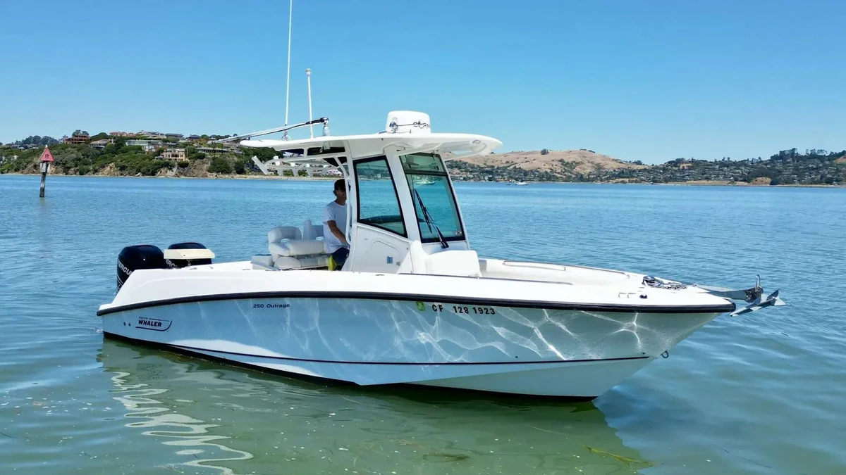 Boston Whaler | 2013 photo