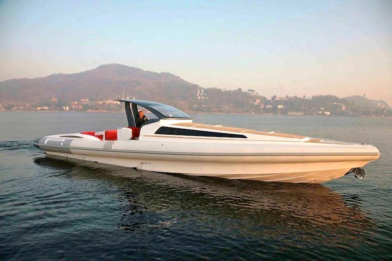 PZero 1400 Cabin photo
