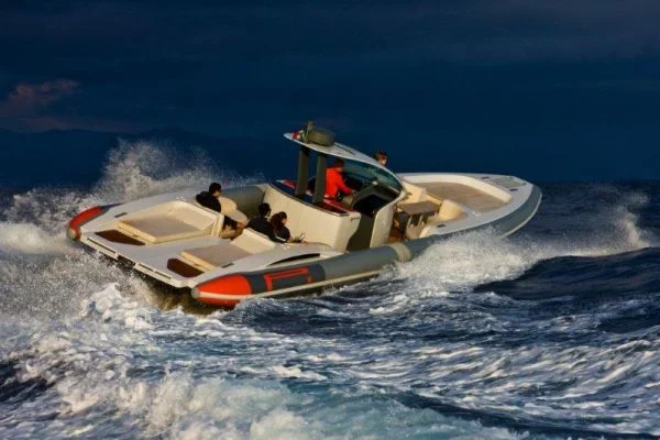 PZero 1400 Yacht Edition photo