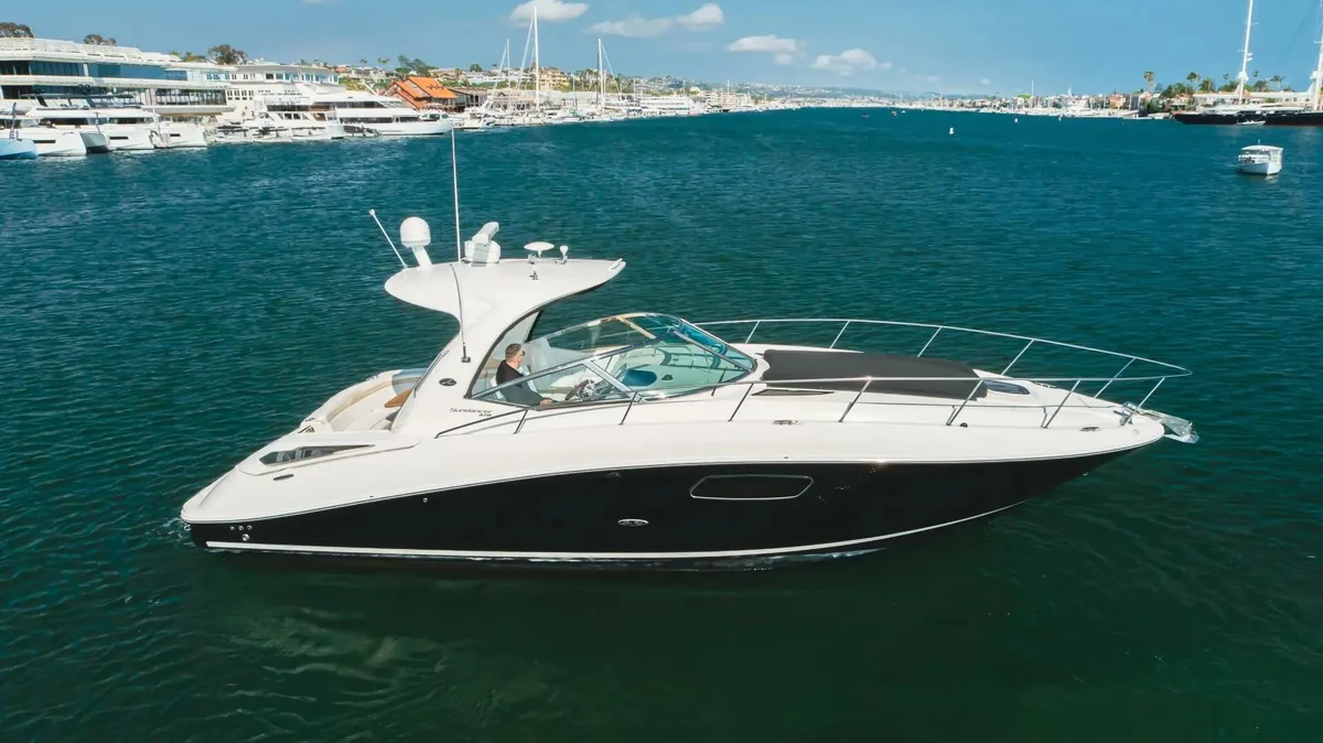 Sea Ray | 2010 photo