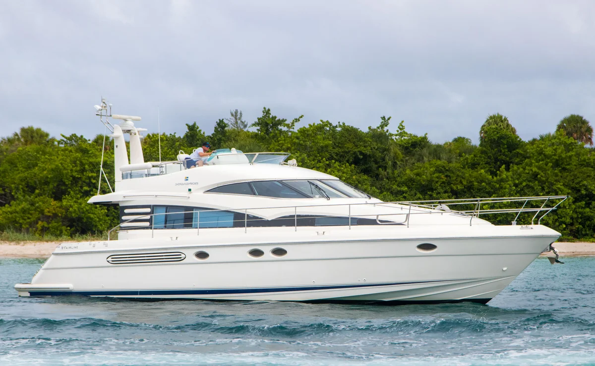 Fairline | 2001 photo