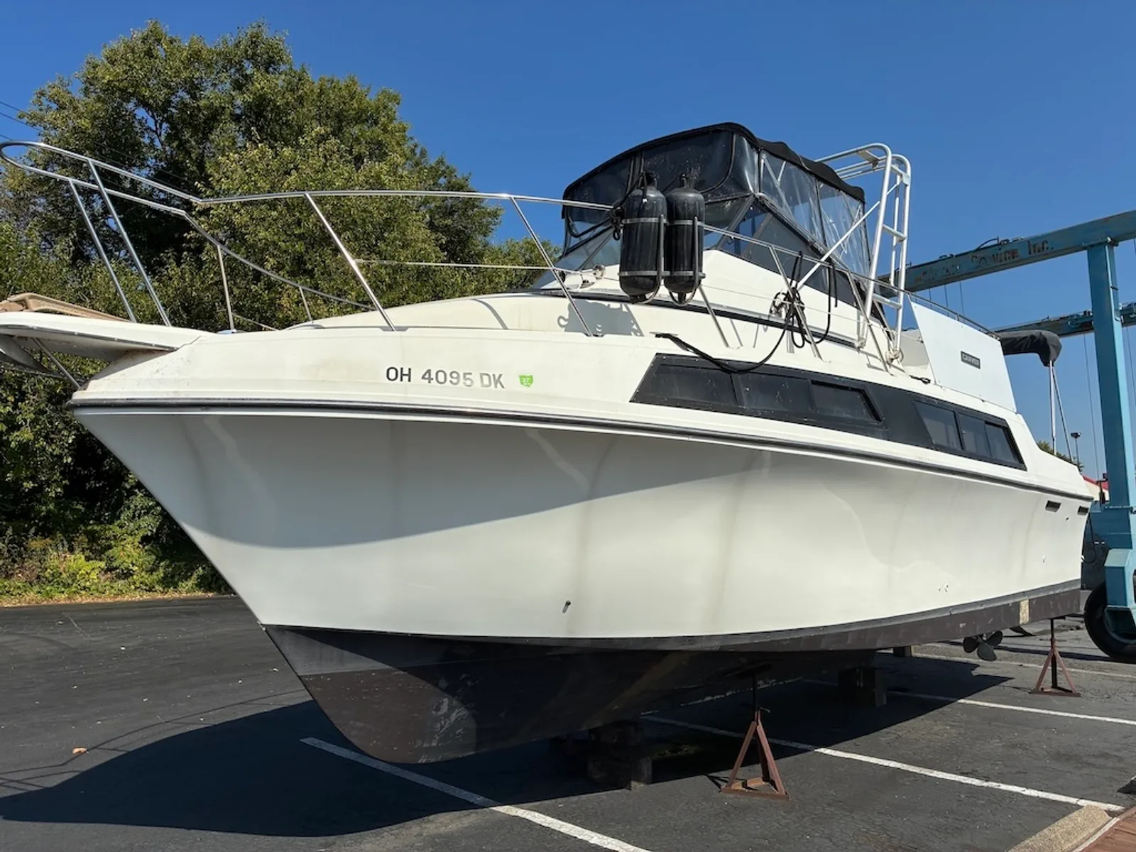 1987 Carver 32 Mariner photo