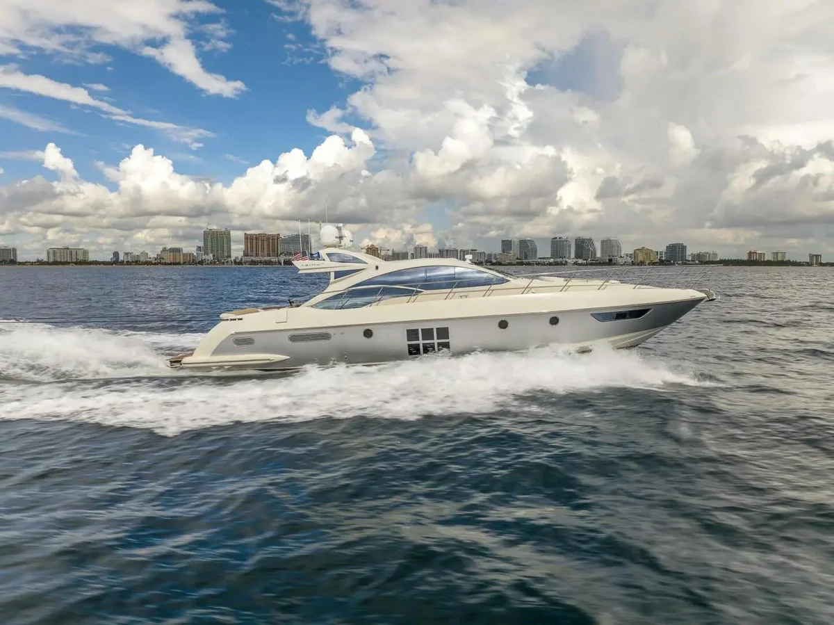 Azimut | 2008 photo